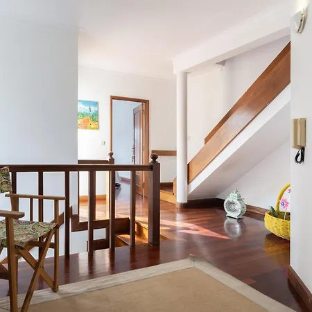 Host Wise - Spacious Modern House - Esposende
